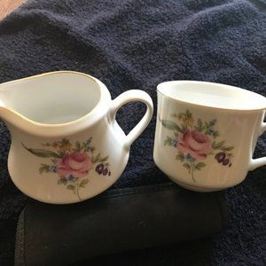 EPIAG Chez. Tea and Creamer set